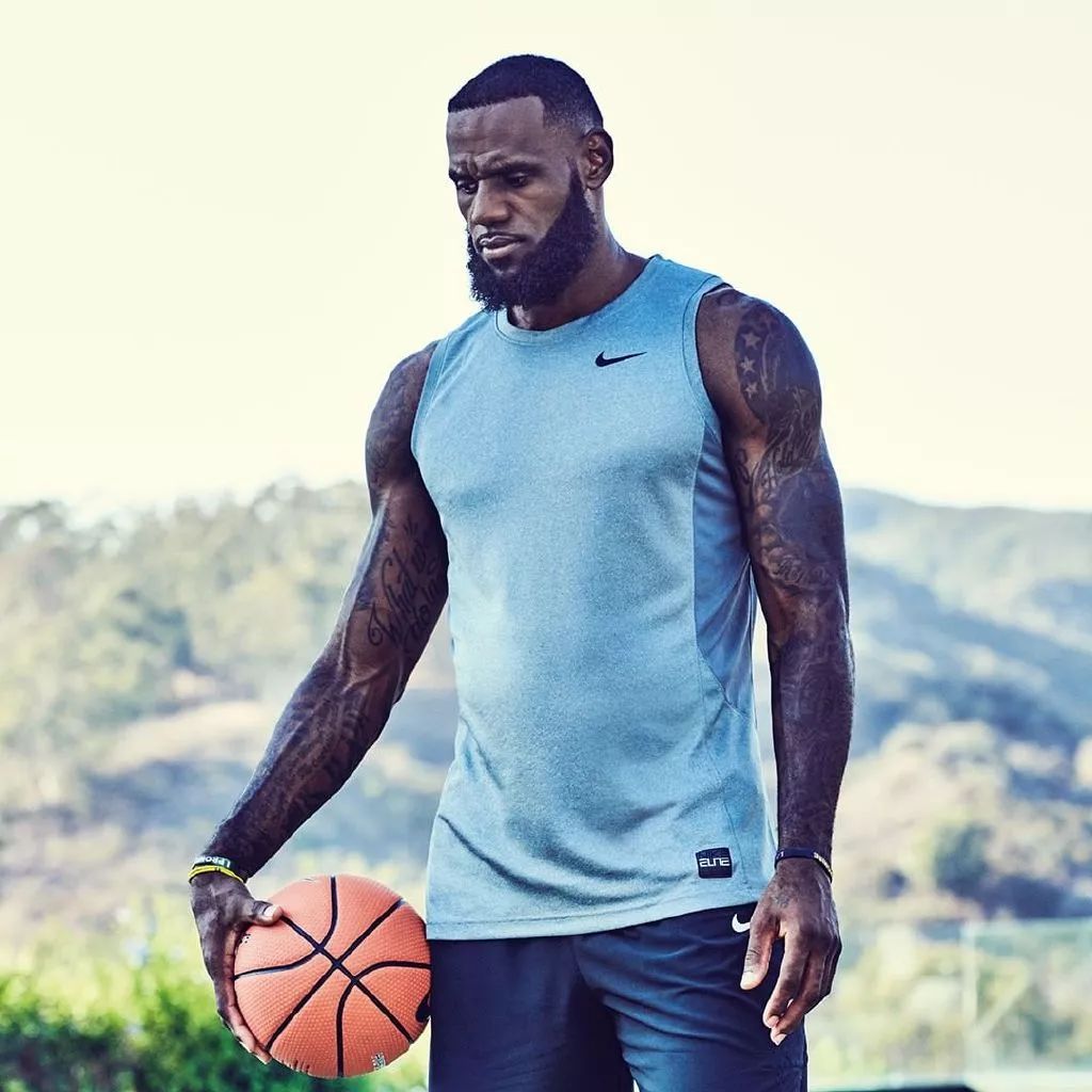 肋部跑位与 肋部跑位与